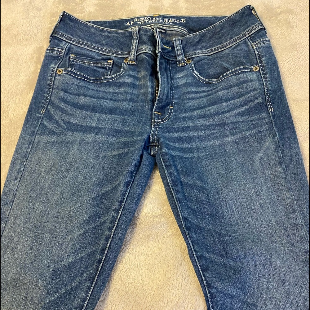 EUC American Eagle boot cut jeans size 4